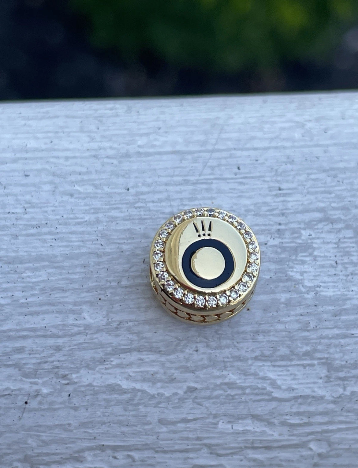 Pandora New York City Exclusive Shine Gold Signet Travel Charm