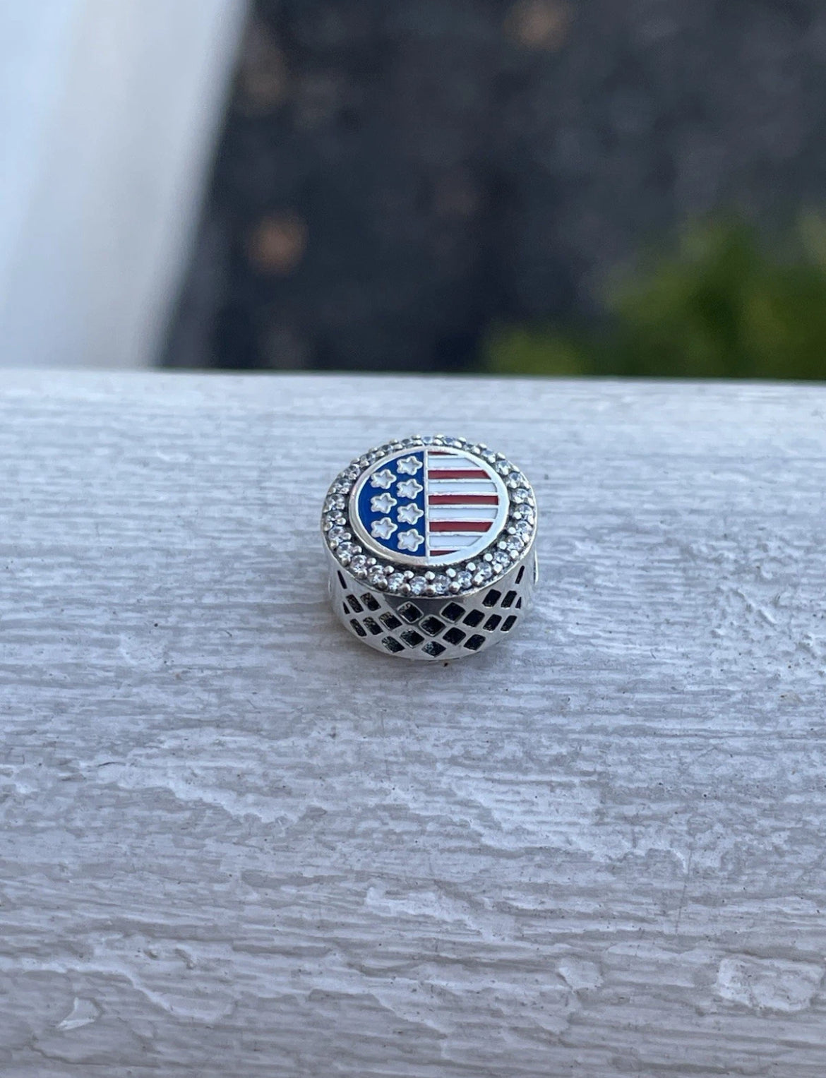 Retired Pandora Peddler’s Village Pennsylvania United States USA Flag Country Travel Charm