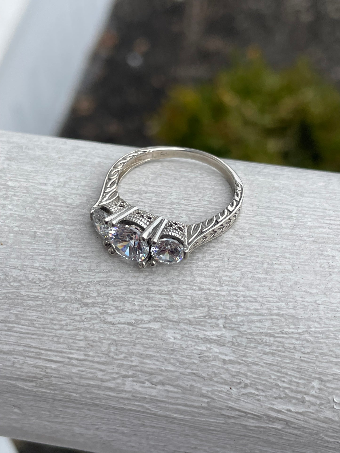 925 Sterling Silver Decorative Filigree Past Present Future Ring Size 10
