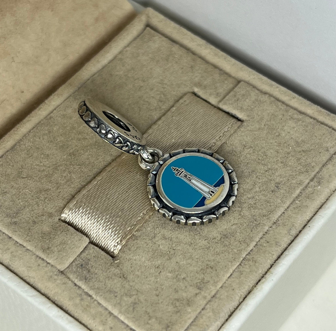 Pandora Mathews Virginia State Exclusive Destination Vacation Dangle Charm