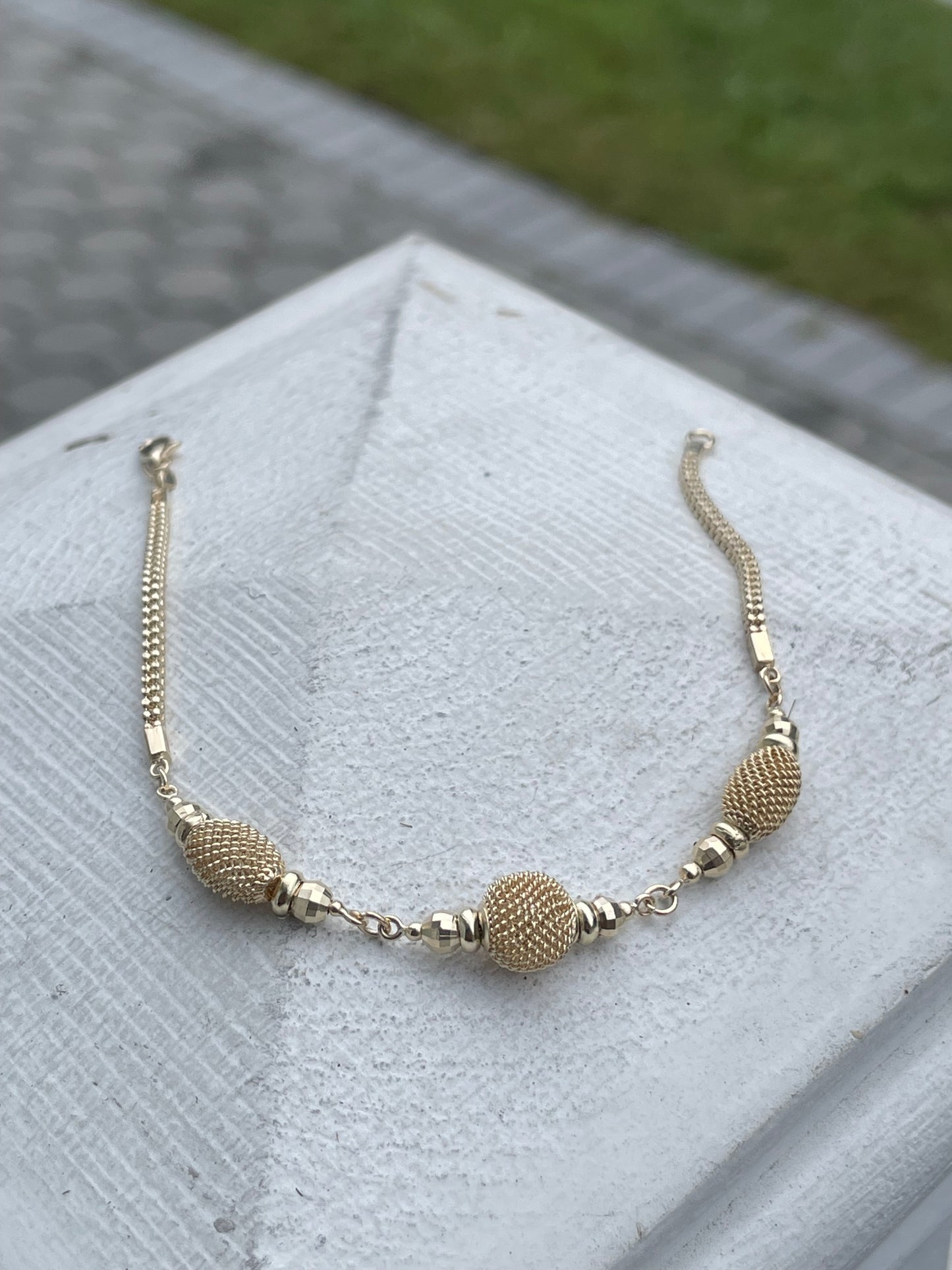 14k Solid Gold Ladies Mooncut Beaded Mesh Link Bracelet 7”