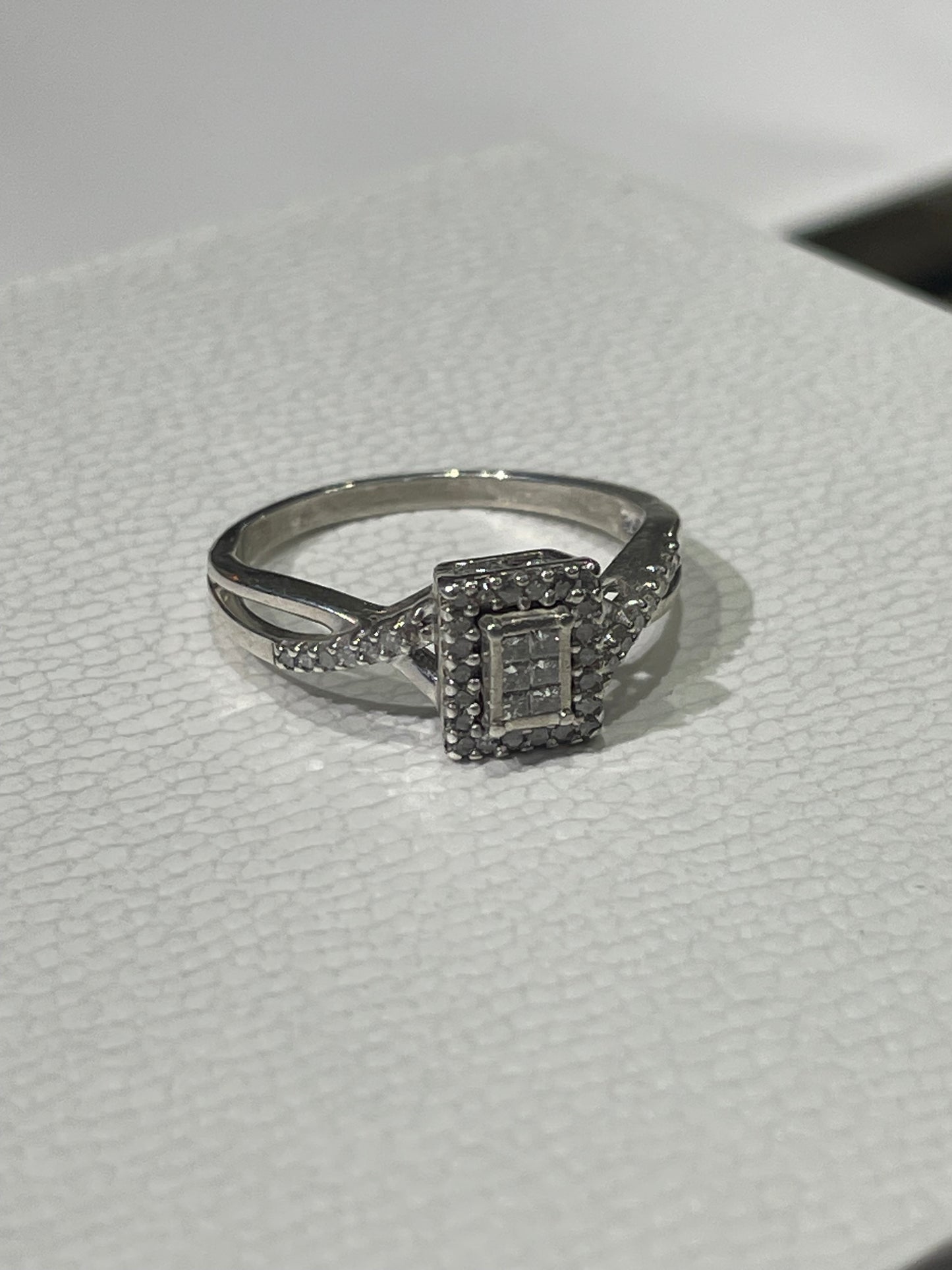 925 Sterling Silver Diamond Cluster Ring Size 8