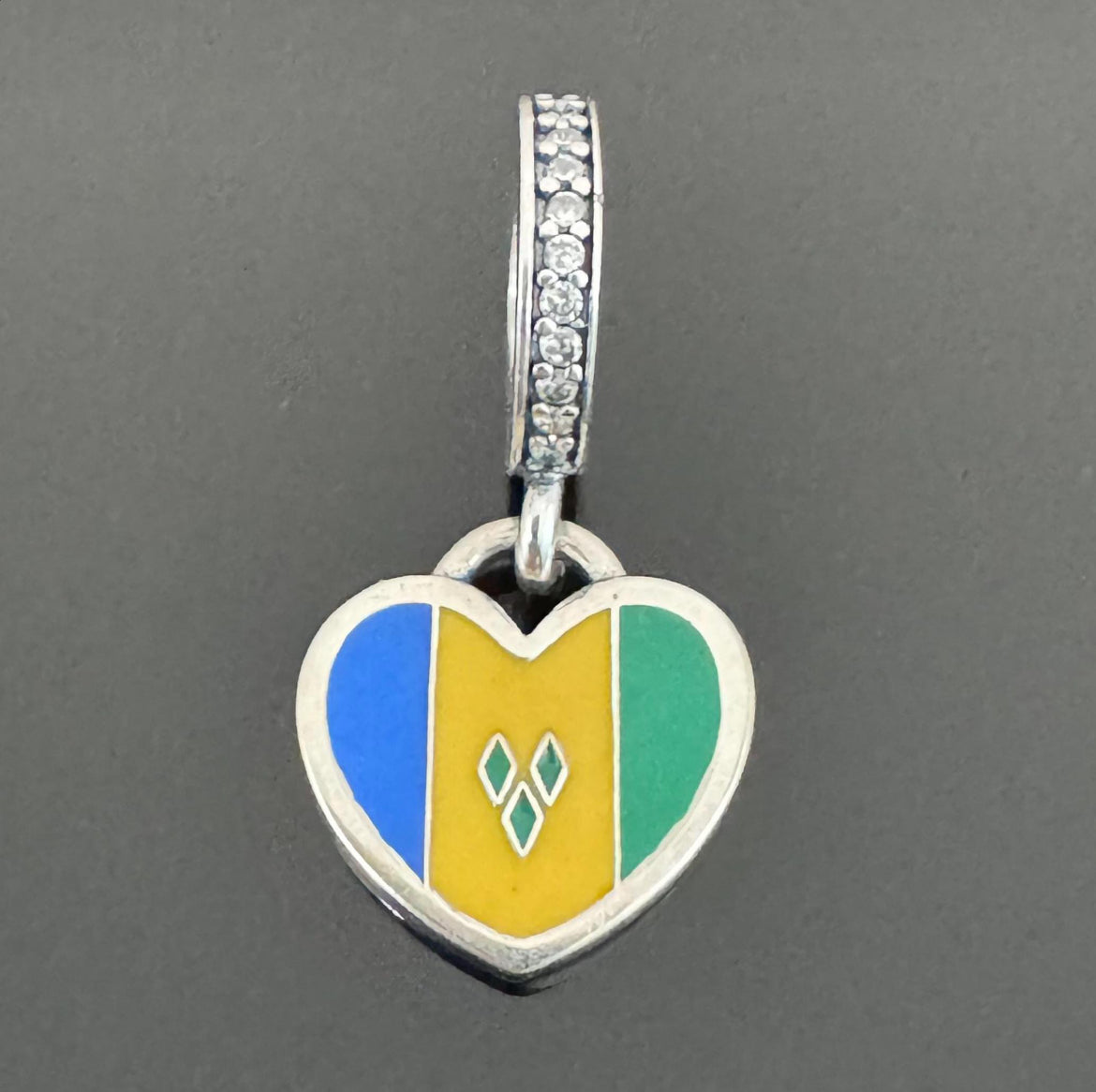 Pandora Saint Vincent and the Grenadines Dangle Heart Flag Charm