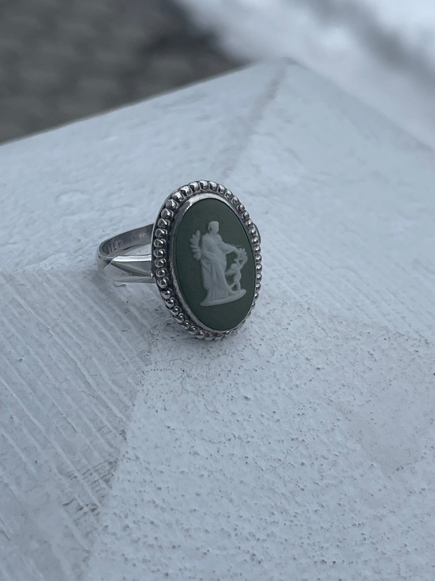 Designer Wedgwood 925 Sterling Silver Green Jasper Cameo Ring Size 6