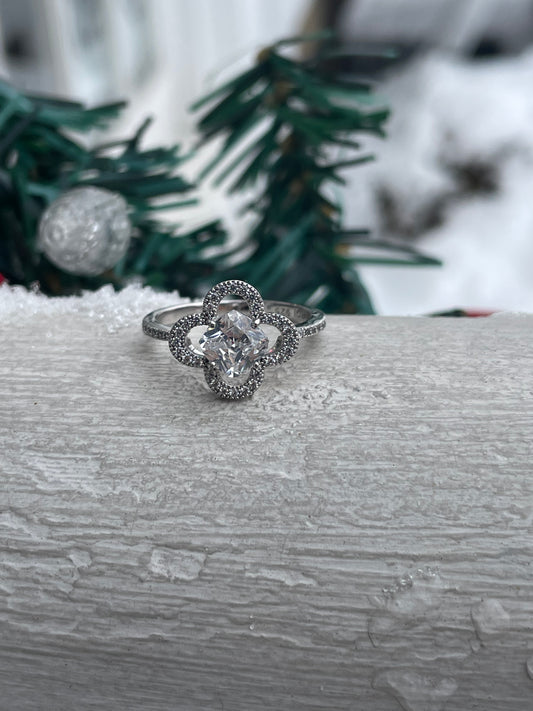 925 Sterling Silver Cz Quatrefoil Ring Size 7