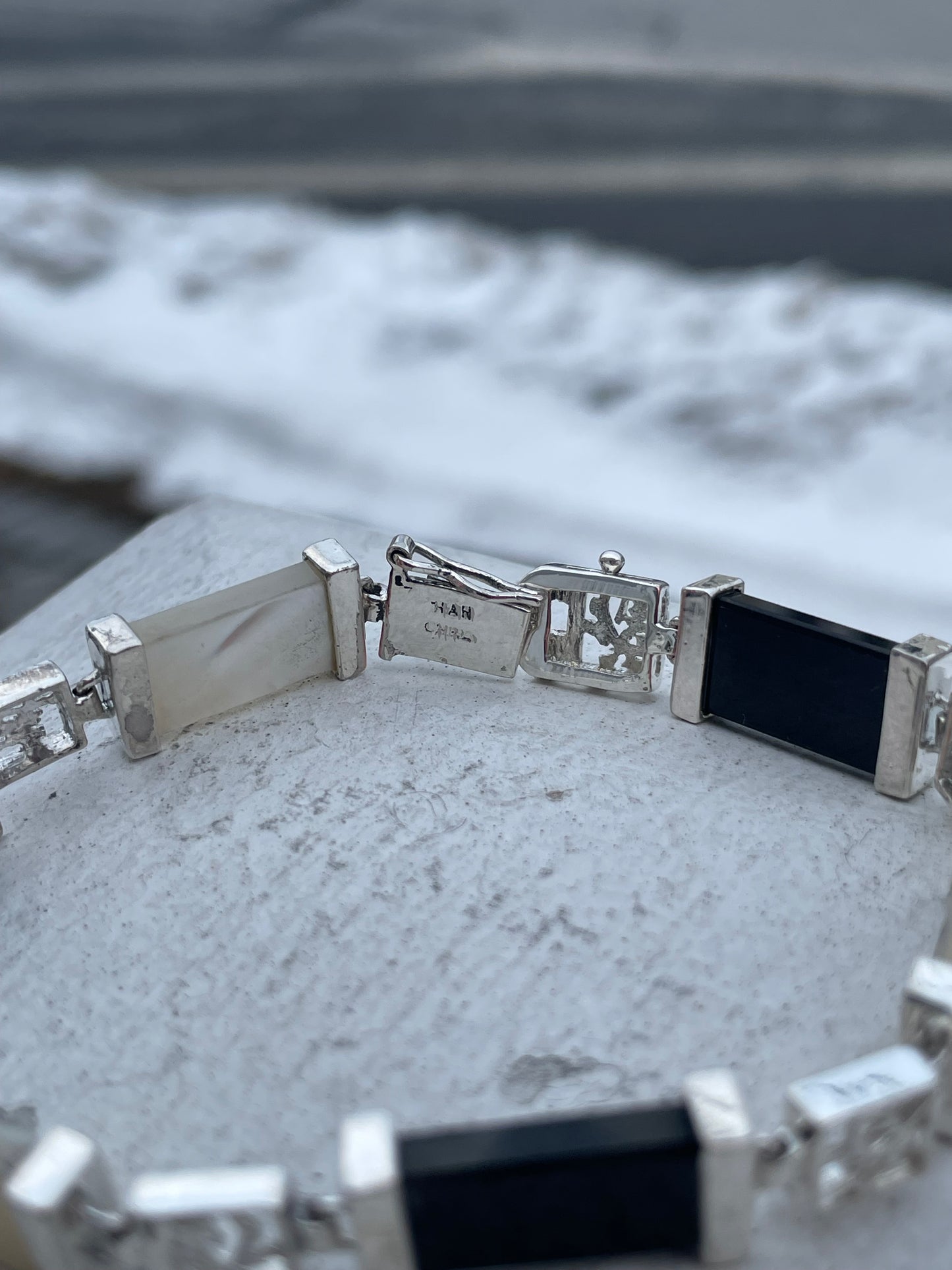 Designer HAN 925 Sterling Silver Onyx & Mother of Pearl Good Fortune Stone Bracelet 7.75”