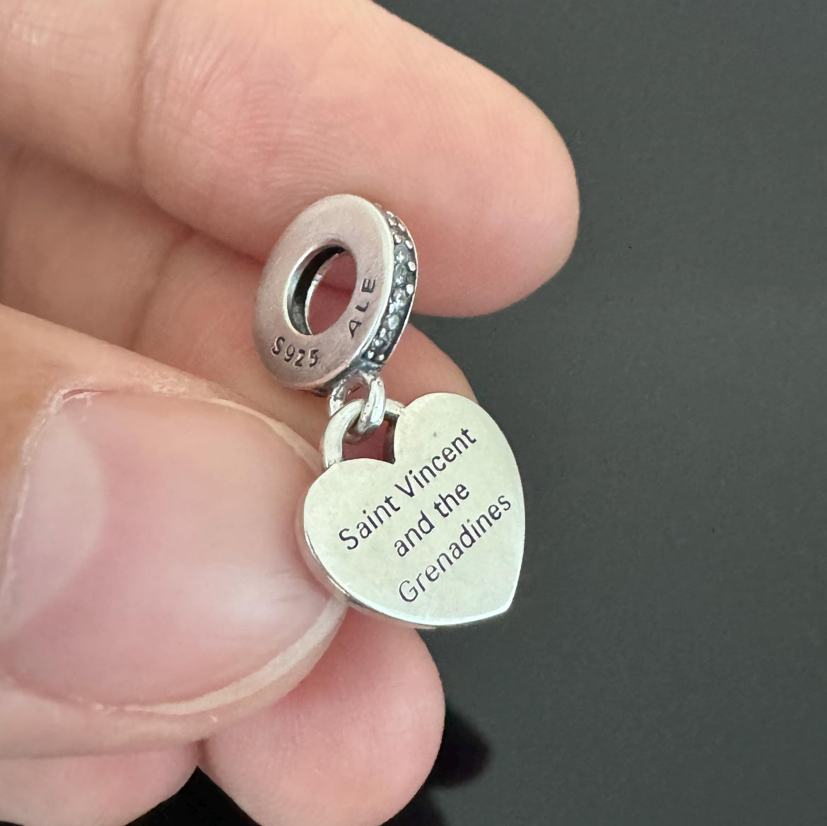 Pandora Saint Vincent and the Grenadines Dangle Heart Flag Charm