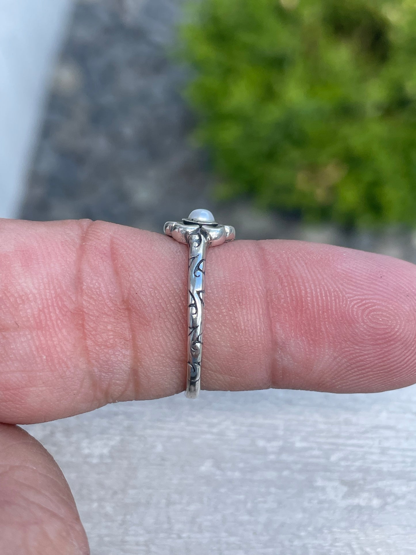 Designer ATI 925 Sterling Silver Petite Pearl Flower Ring Size 8.5