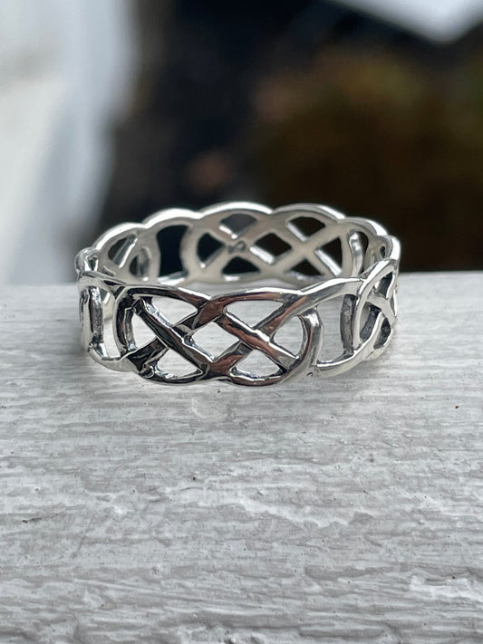 925 Sterling Silver Openwork Celtic Band Ring Size 11