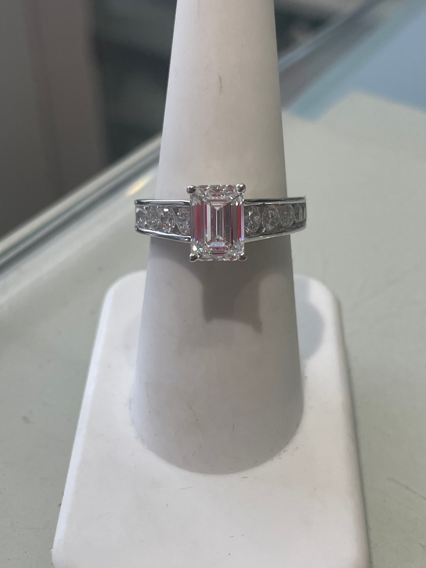 14k White Gold Emerald Cut Diamond Engagement Ring Size 7