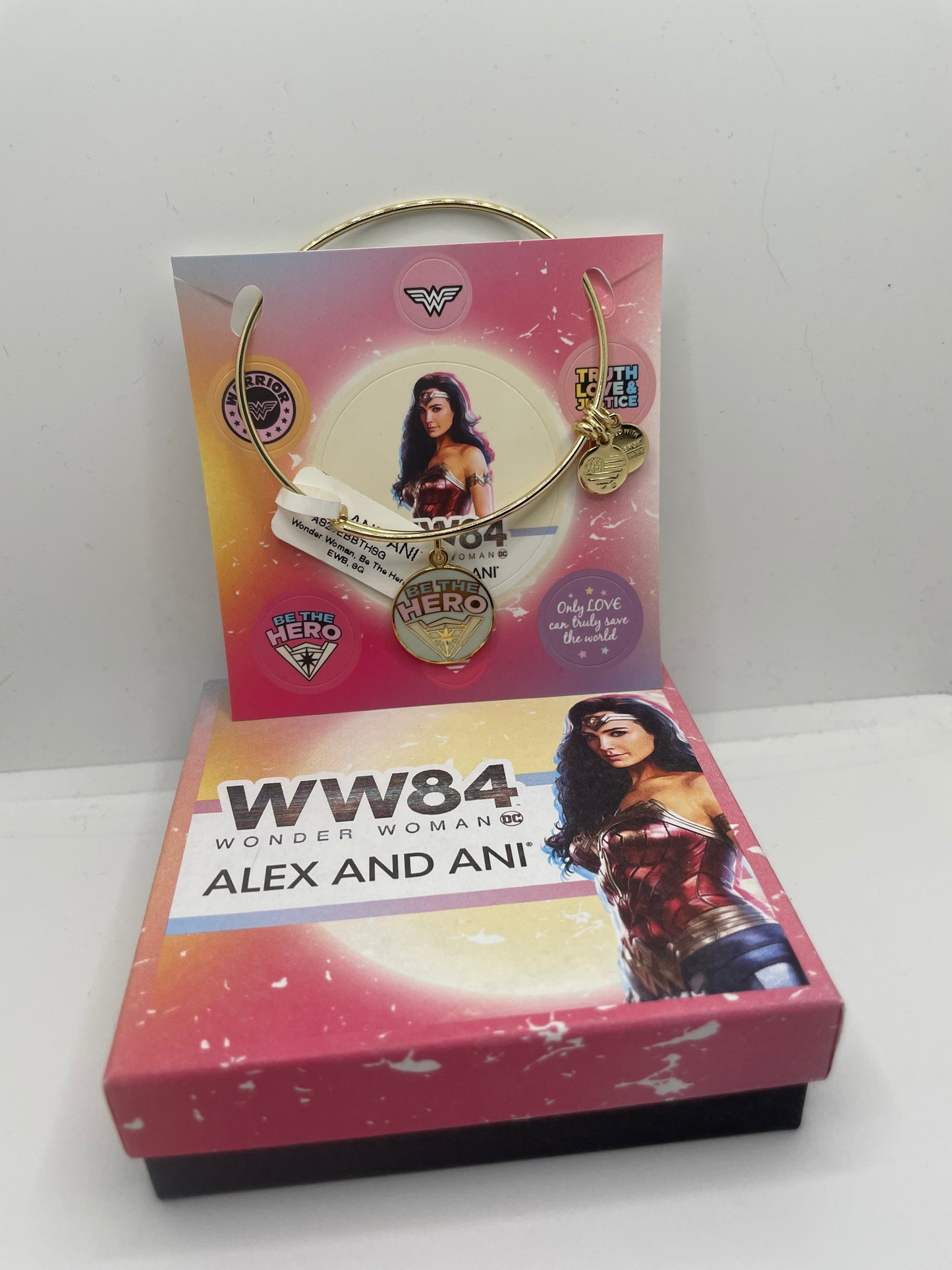 Alex and Ani Wonder Woman Be the Hero Gold Bracelet NWT