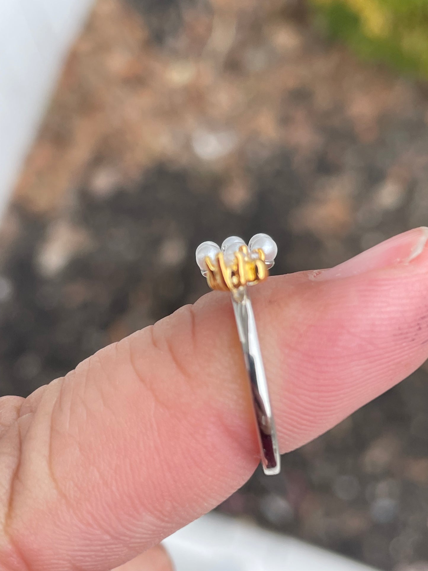 s925 Sterling silver Bridgerton Pearl flower and Bee Ring size 7