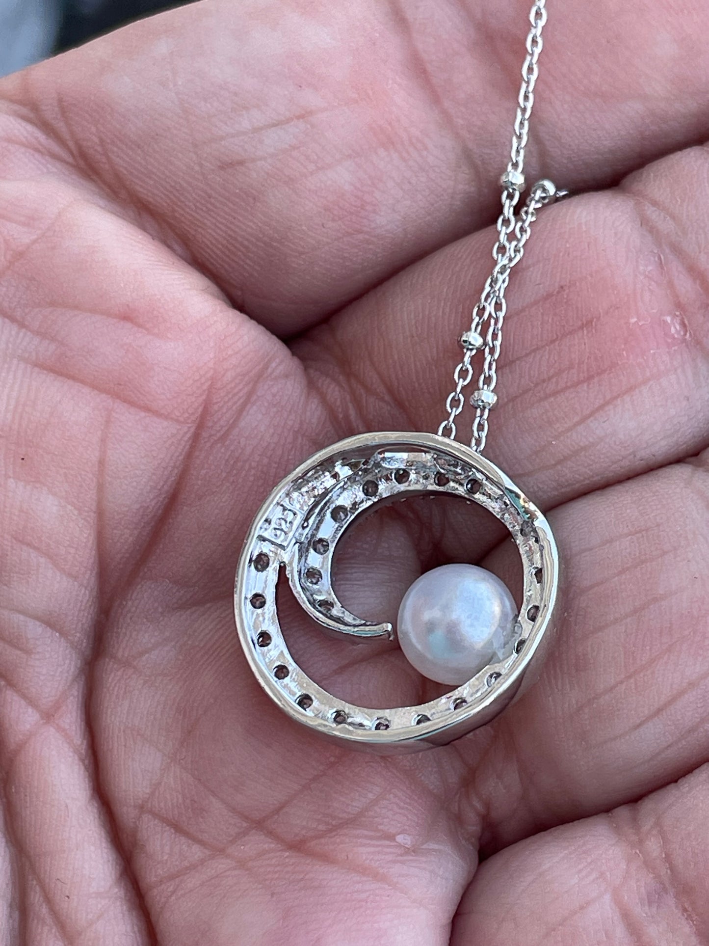 925 Sterling Silver Sparkling Swirl Pearl Necklace