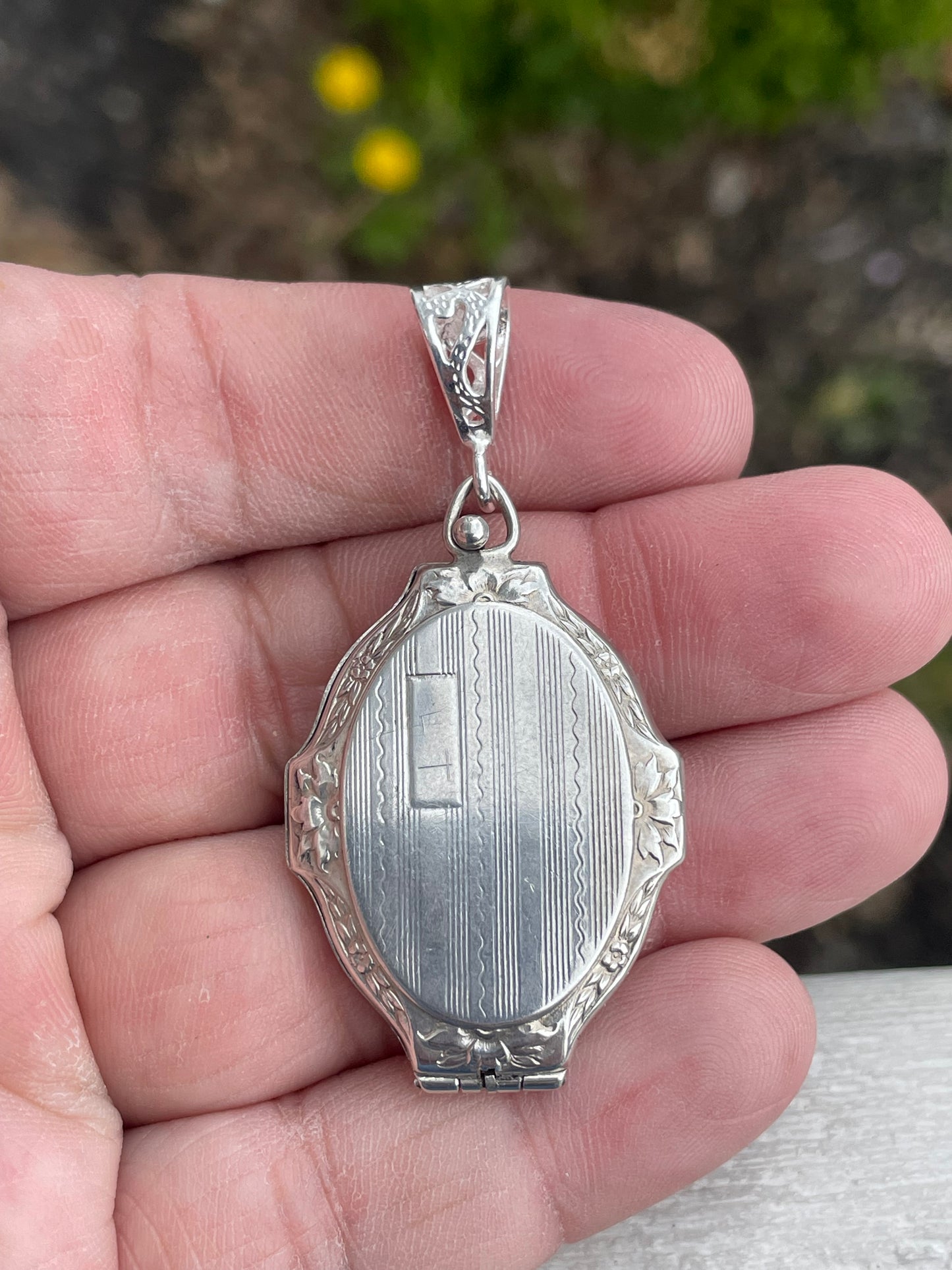Antique 925 Sterling Silver Vertical Locket Pendant