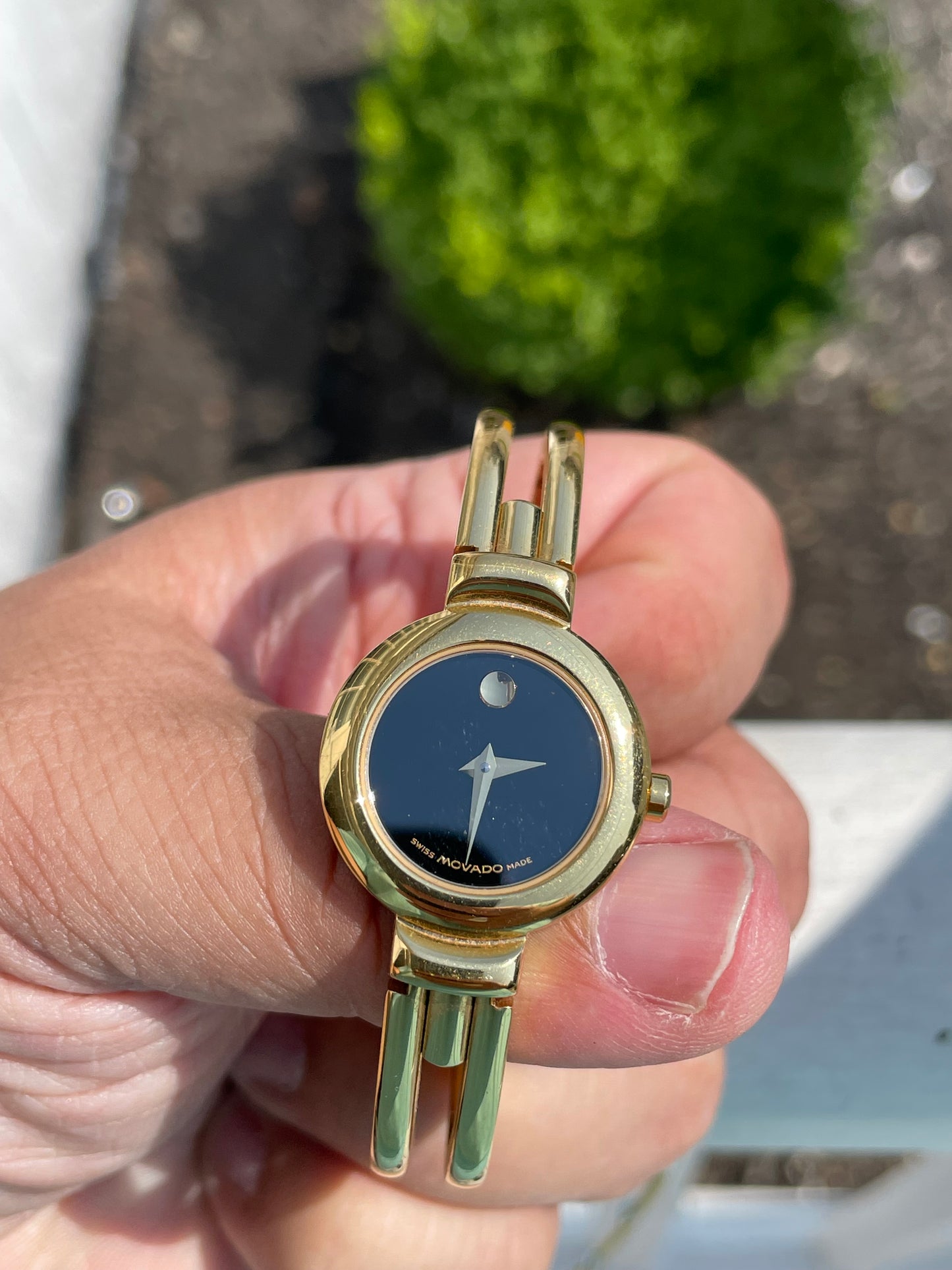 Preowned Ladies Movado Gold tone Harmony Watch 88.A1.809.A 6.5” Wrist w/ Box and Manual