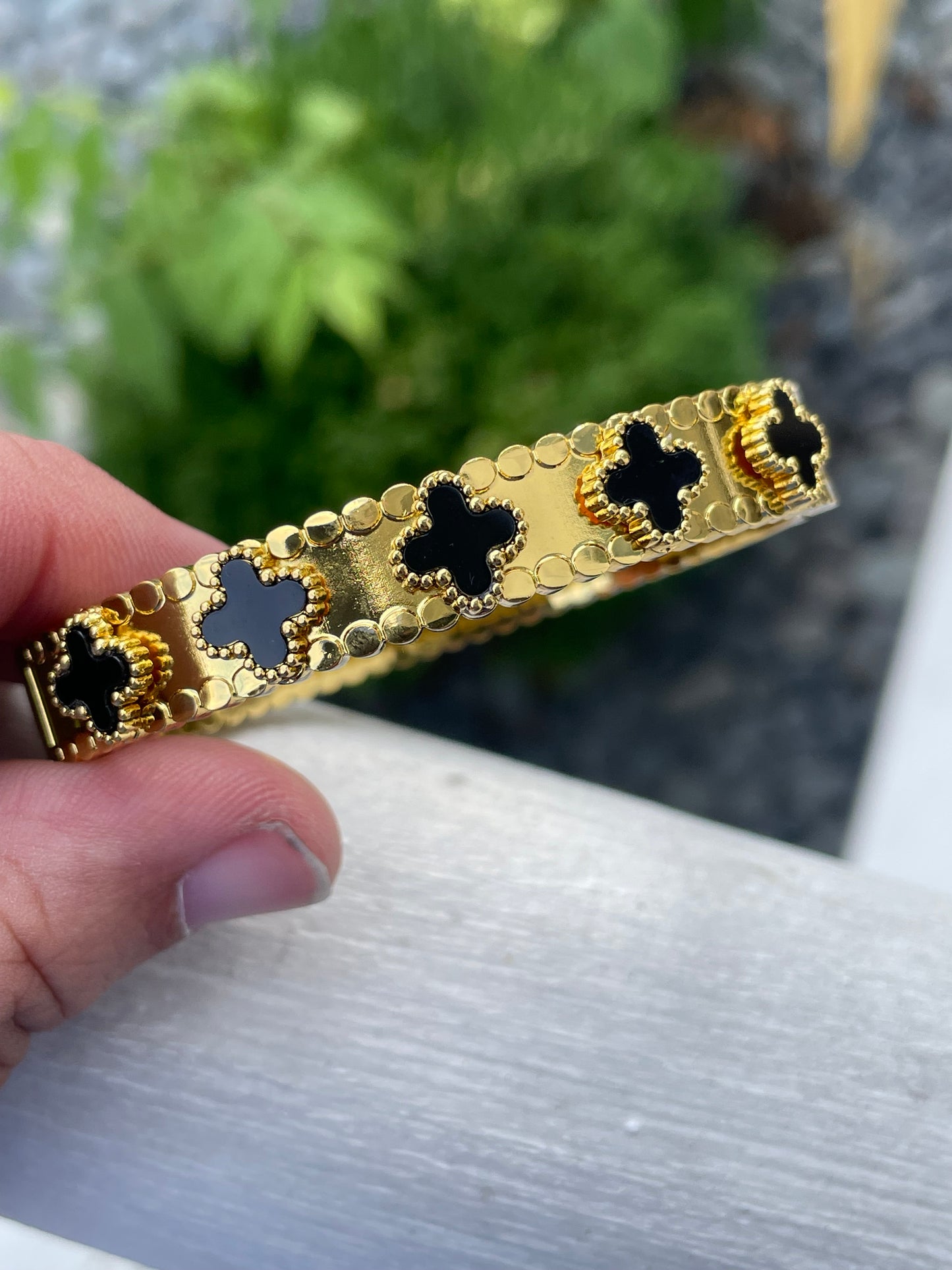 Stainless Steel Vermeil Quatrefoil White or Black Clover Bangle Bracelet 7”