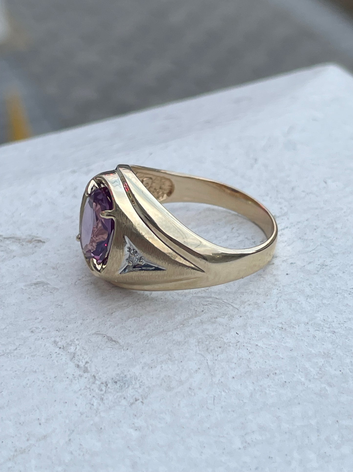 10k Gold Simulated Amethyst & Diamond Signet Ring Size 11