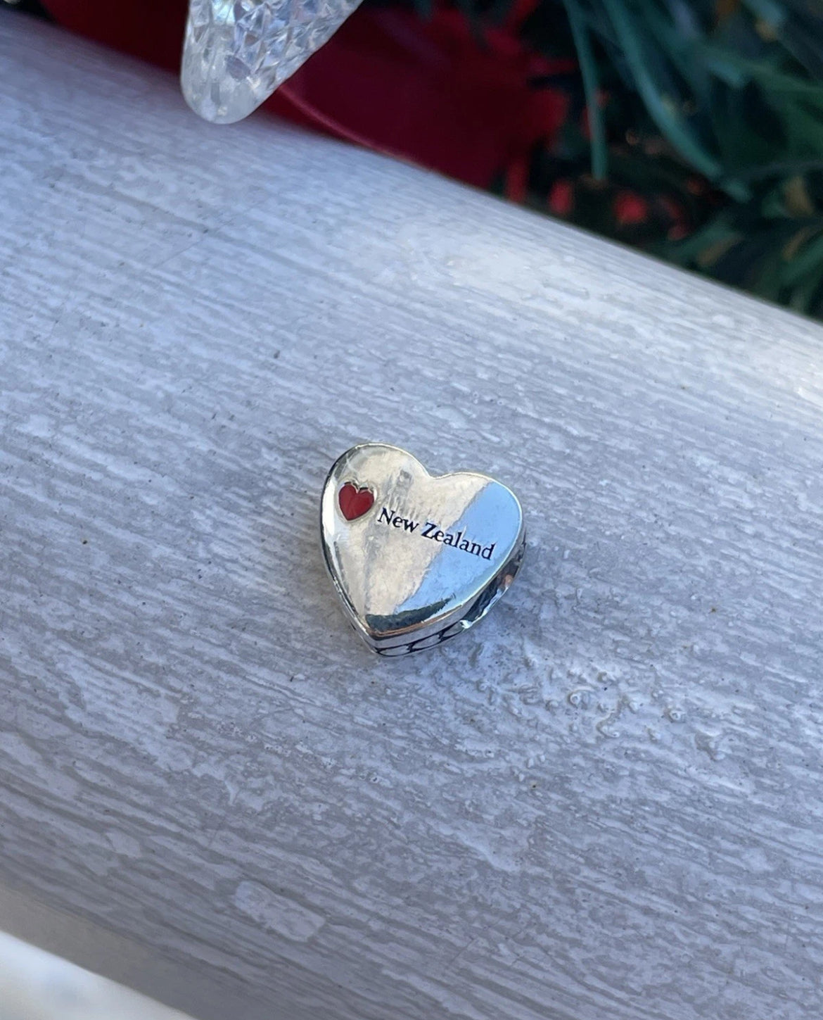 Pandora New Zealand Country Heart Flag Exclusive Travel Signet Charm