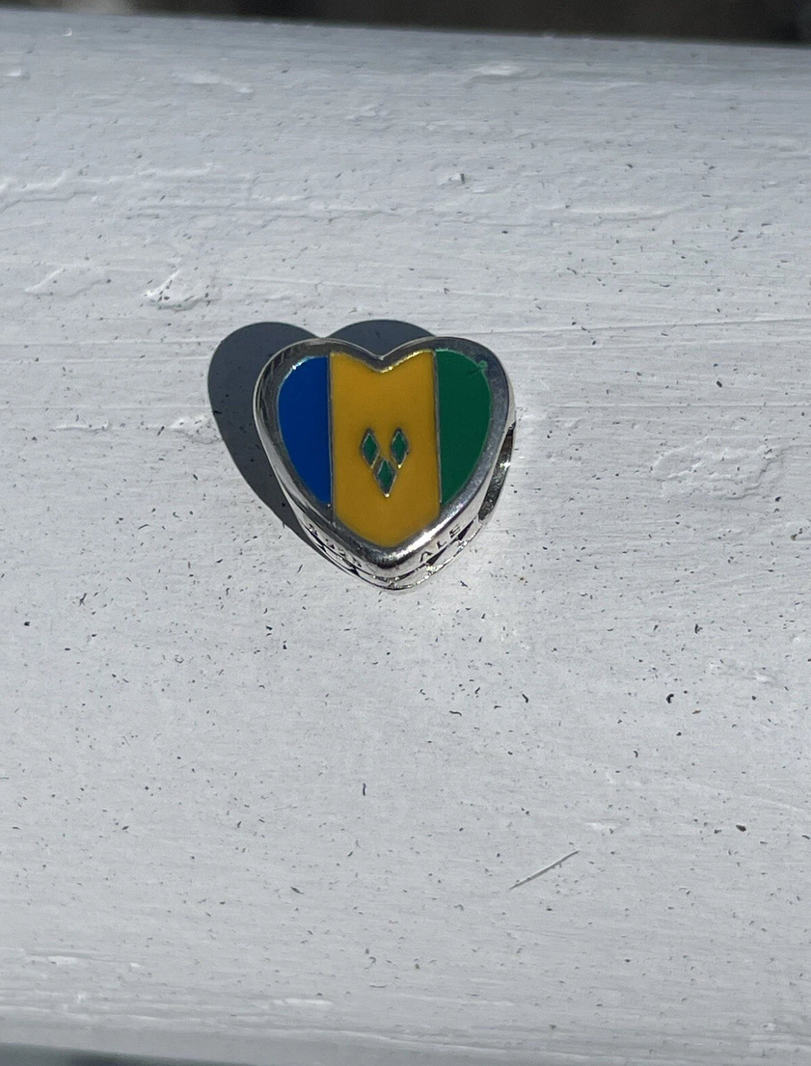 Pandora Saint Vincent and the Grenadines Vacation Destination Exclusive Heart Flag Charm