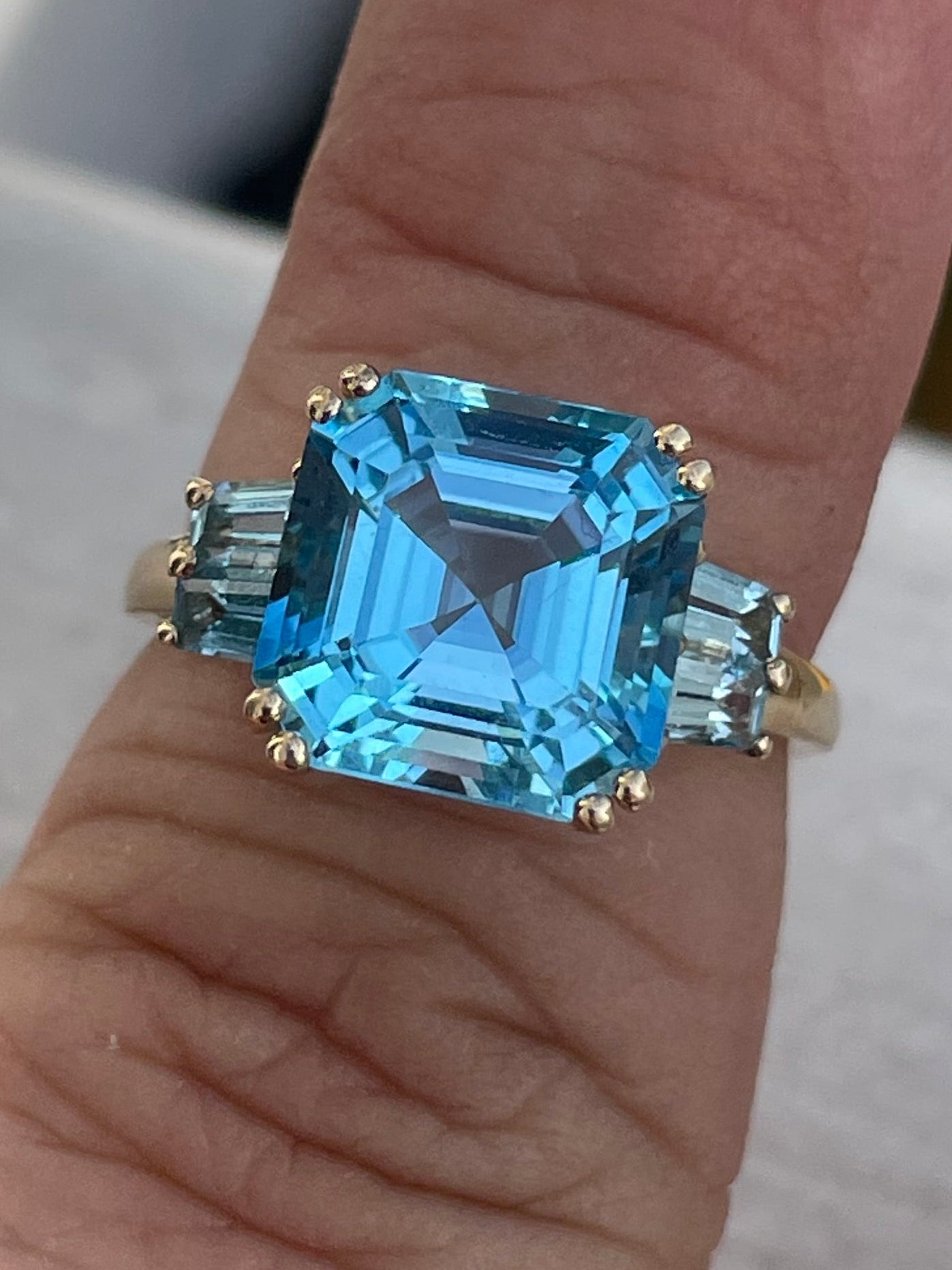 14k Gold Swiss Blue Topaz Cushion Cut Cocktail Ring Size 7