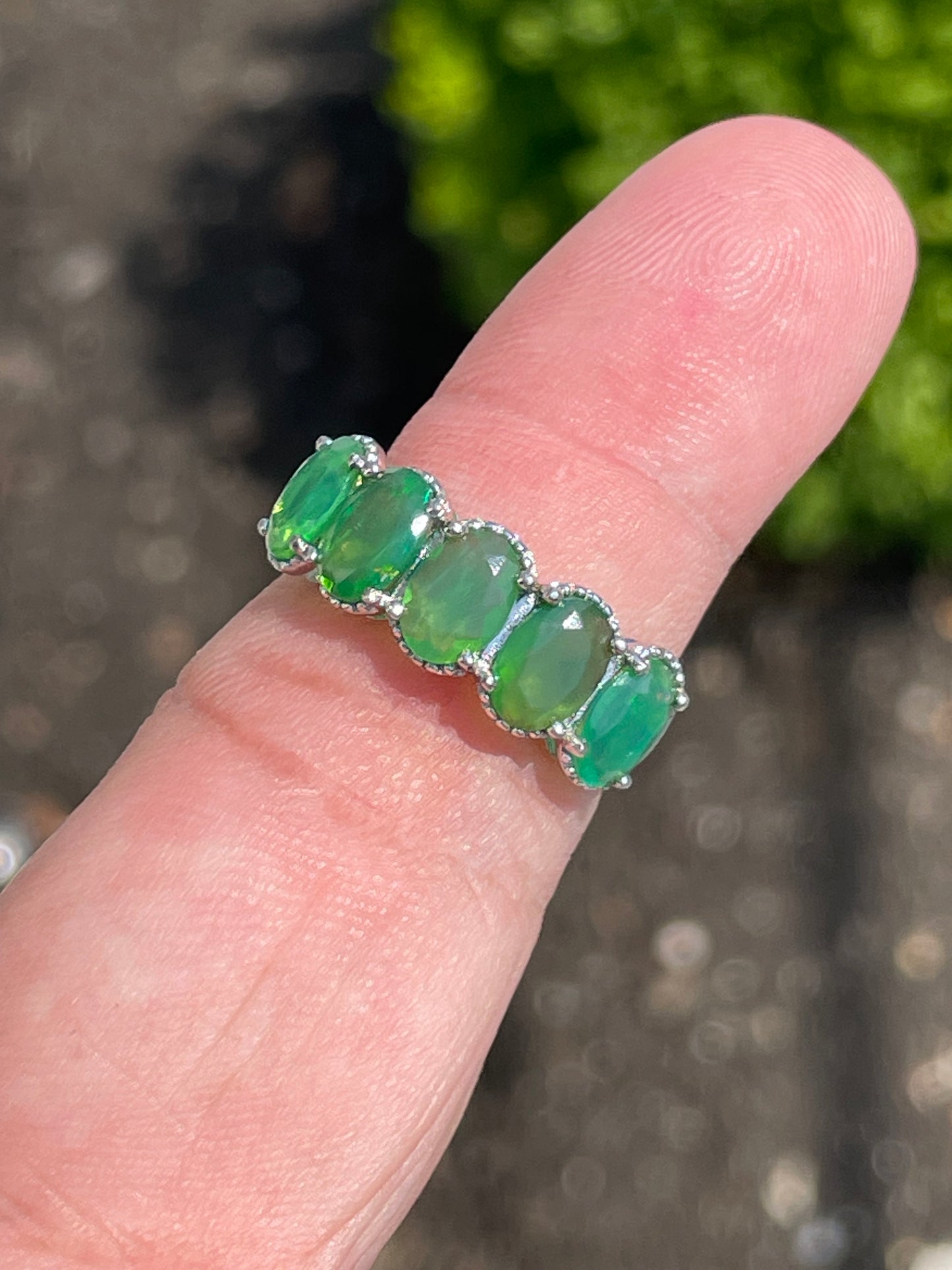 925 Sterling Silver Green AB Crystal Band Ring Size 7