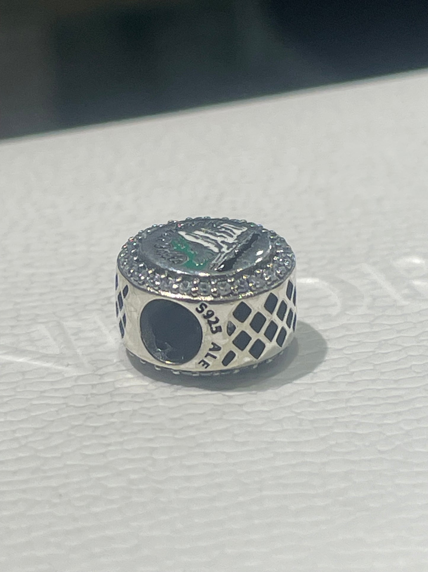 Pandora Niagara Falls Exclusive Travel Charm