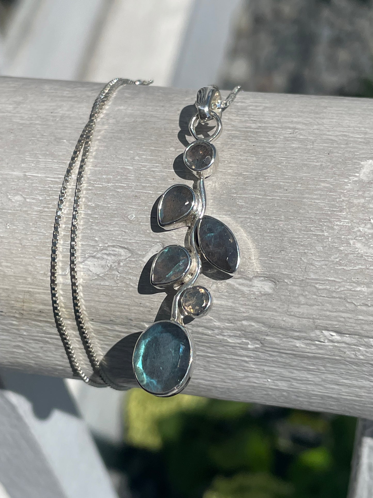 925 Sterling Silver Vertical Labradorite Stone Necklace