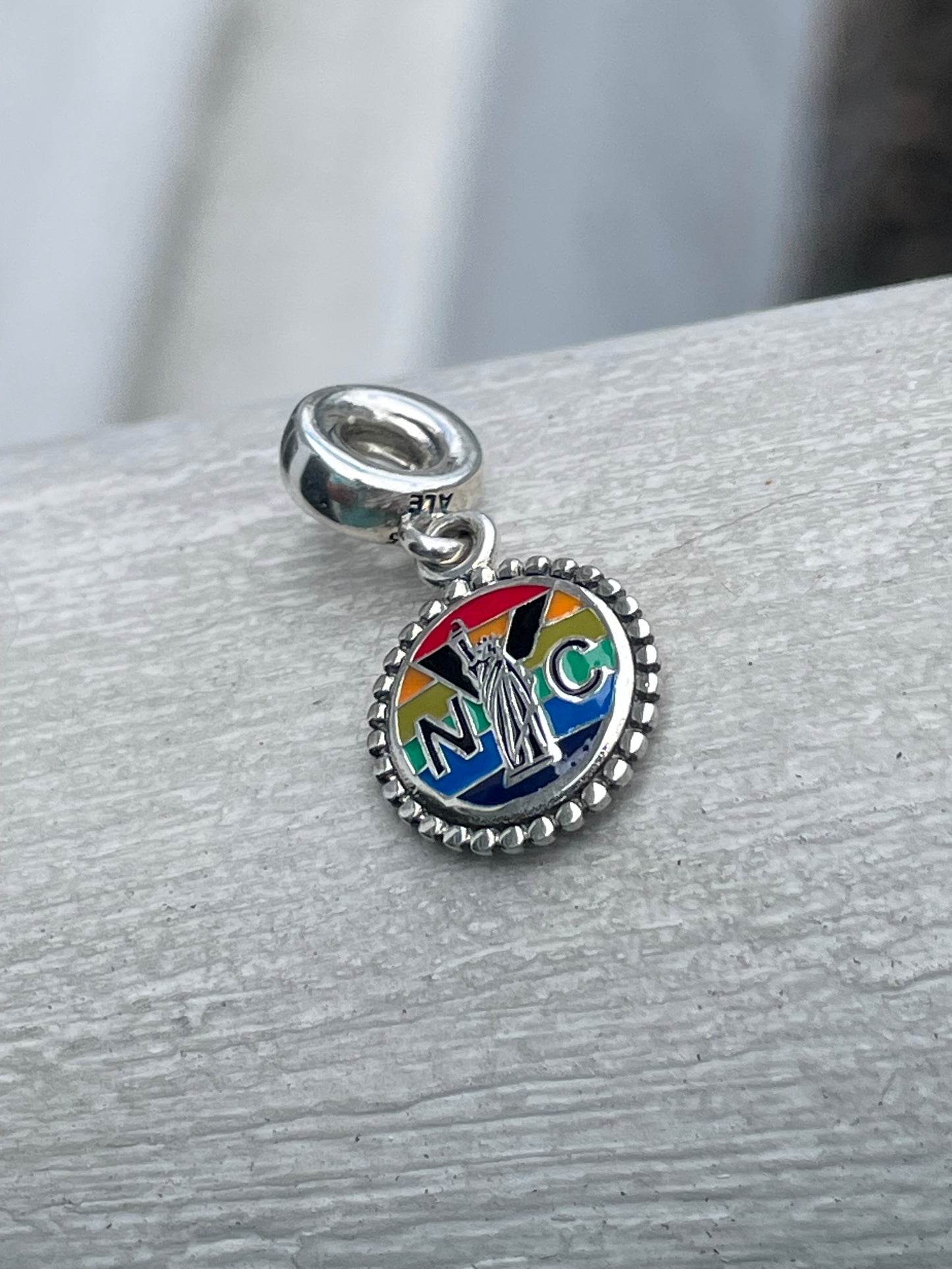 PANDORA New York City NYC Exclusive Gay Pride Dangle Moments Charm
