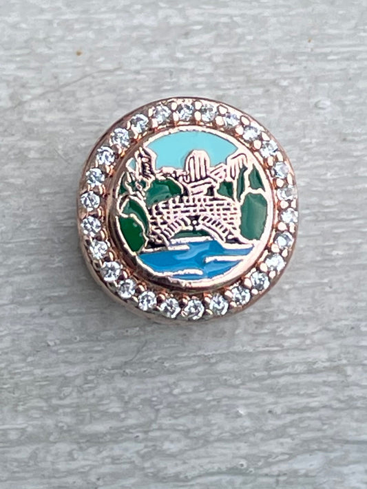 Pandora New York City
Exclusive Central Park Bridge & Bethesda Statue Rose Gold Travel Charm