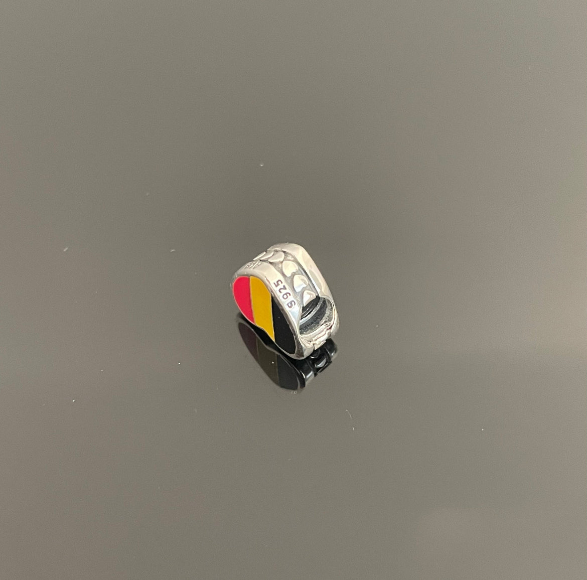 Rare Pandora Country of Belgium Exclusive Flag Heart Charm