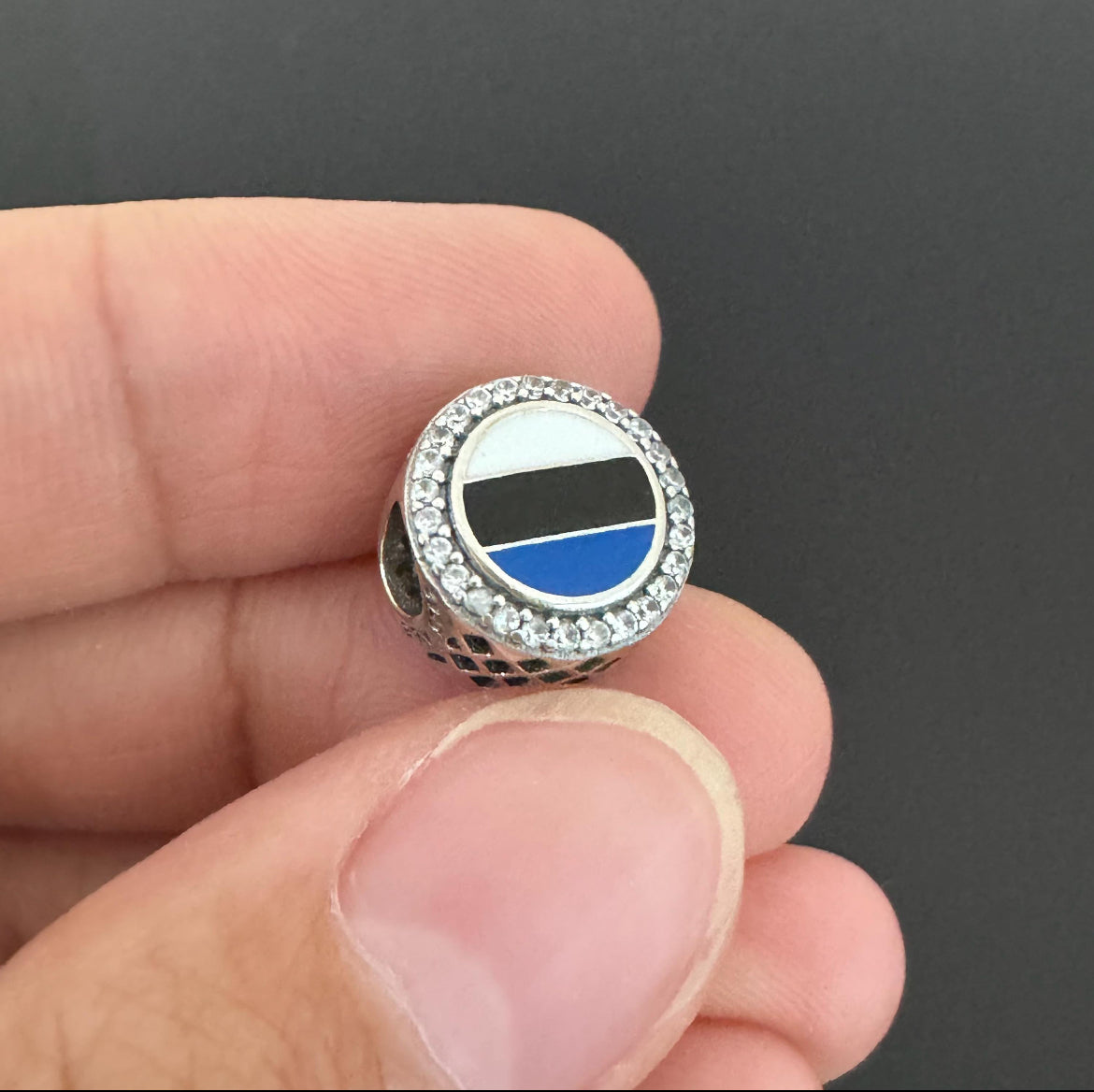 Pandora Estonia Country Exclusive Round Signet Flag Charm