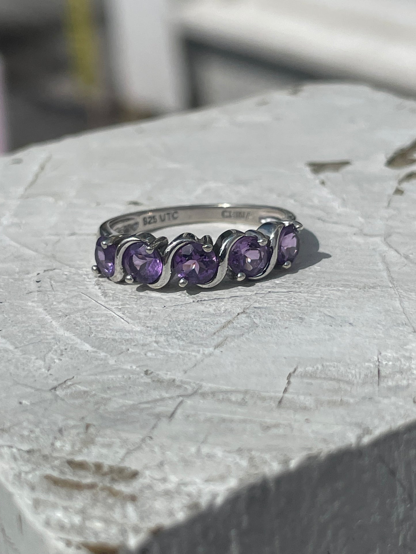 925 Sterling Silver Amethyst Band Ring