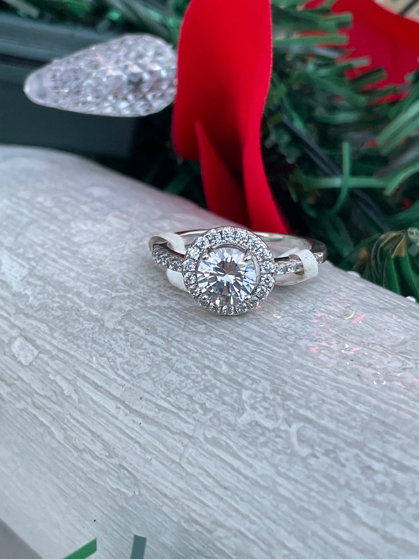 925 Sterling Silver Sparkling Cz Halo Ring Size 9