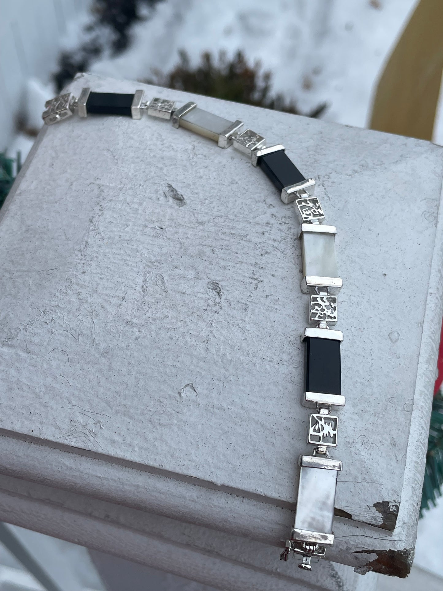 Designer HAN 925 Sterling Silver Onyx & Mother of Pearl Good Fortune Stone Bracelet 7.75”