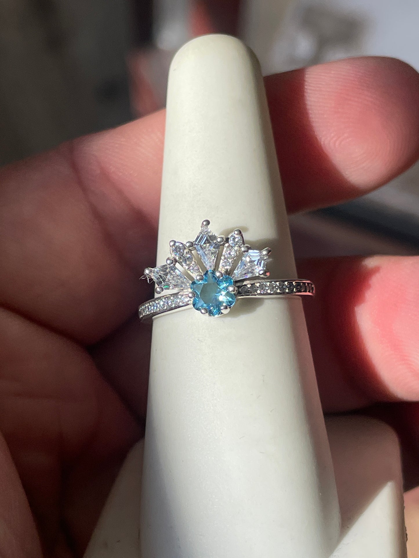 Pandora Disney Frozen Queen Elsa Tiara Ring 194134C01-54 Size 7