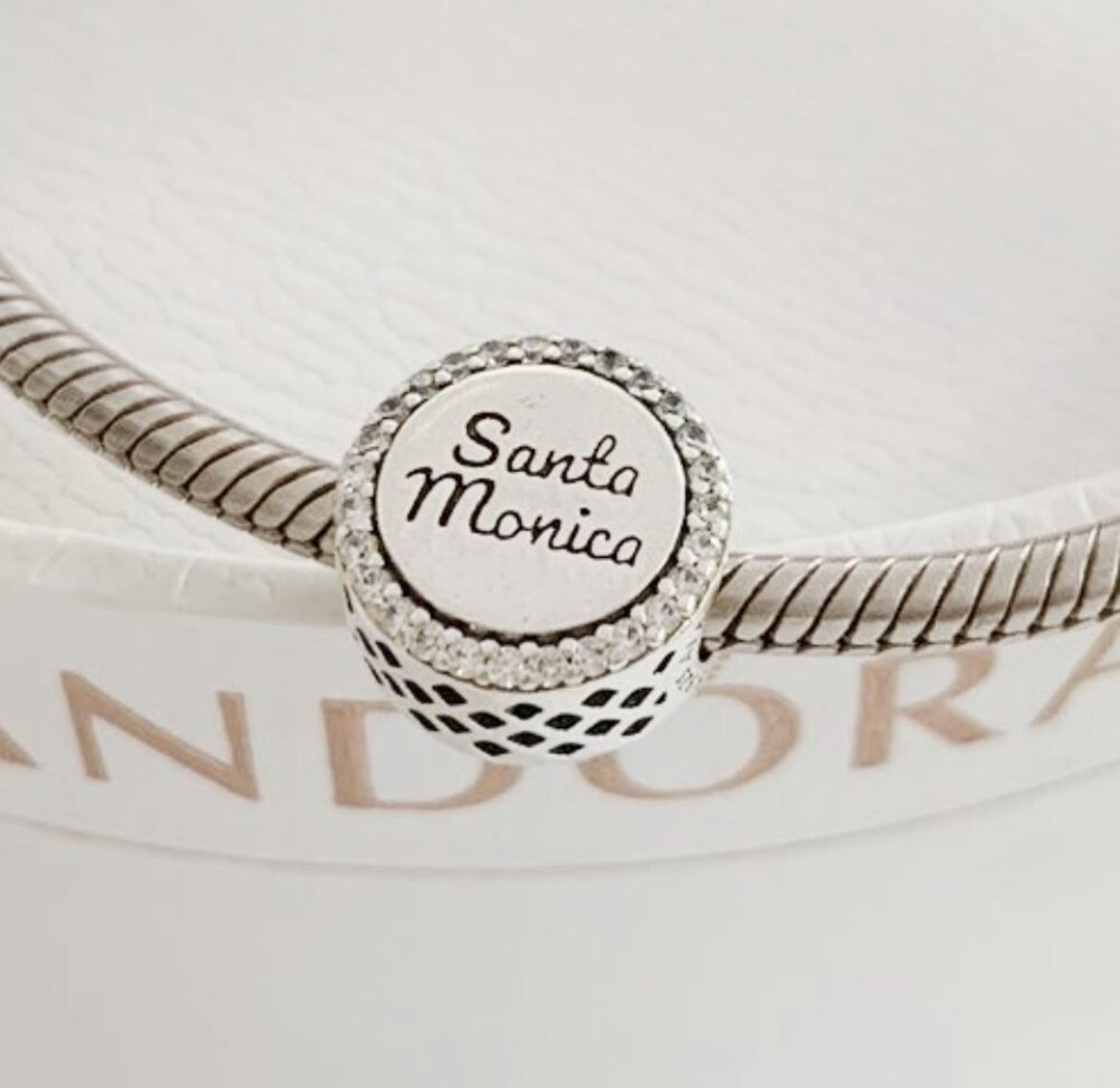 Pandora Santa Monica California Exclusive Round Beach Scene Signet Charm