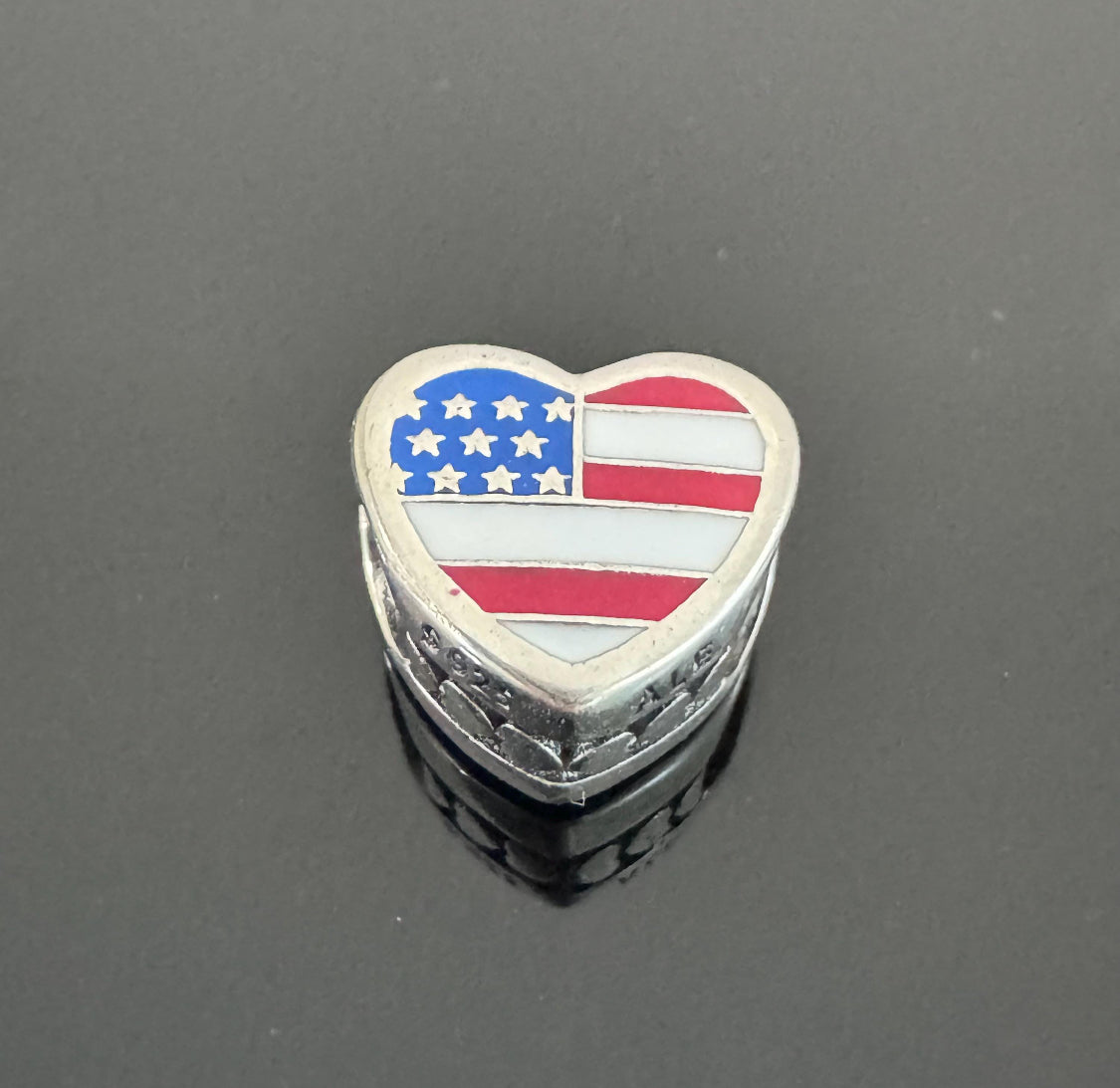Pandora State of Rhode Island Exclusive State & Country USA Flag Reversible Heart Travel Charm