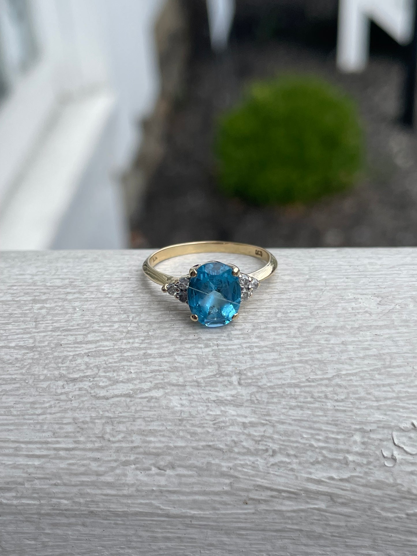 10k Gold Swiss Blue Topaz & Cz Solitaire Ring Size 7