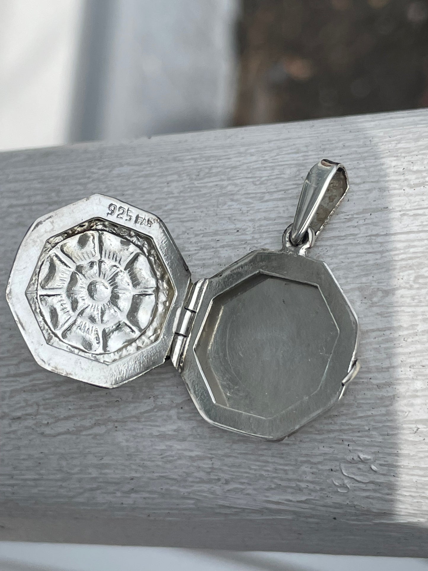 Designer FAS 925 Sterling Silver 2tone Octagon Mandala Locket Pendant
