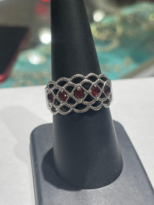 Designer FAS 925 Sterling Silver Openwork Garnet Band Ring Size 8