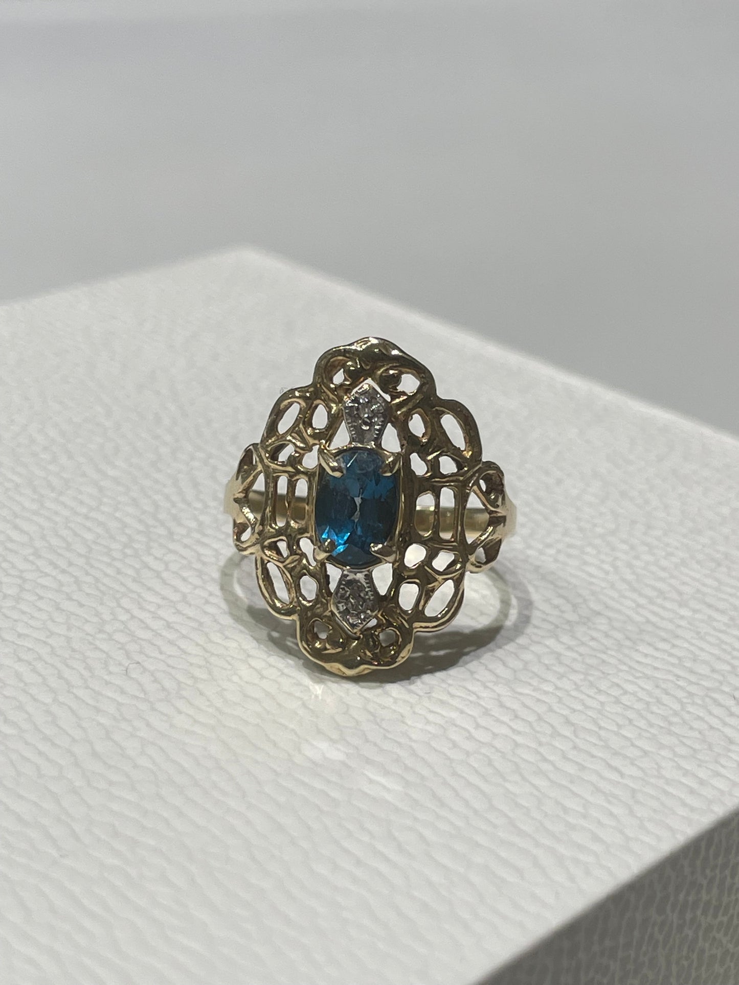 10k Gold Swiss Blue Topaz & Diamond Art Deco Ring Size 8