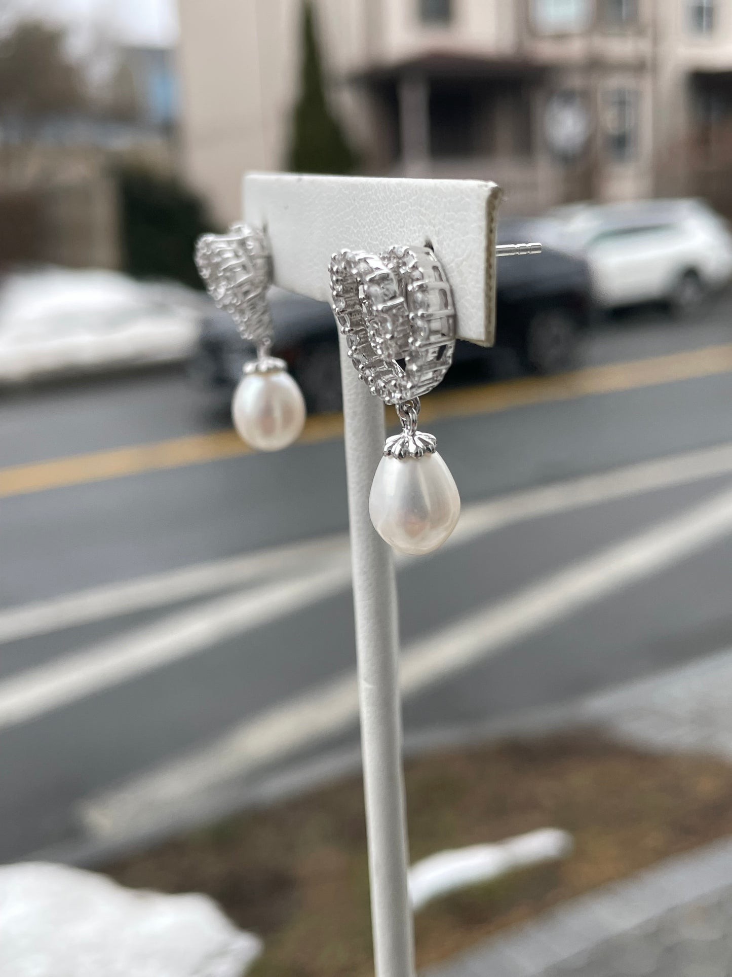 925 Sterling Silver Swirl Cz & Pearl Dangle Earrings (K25)