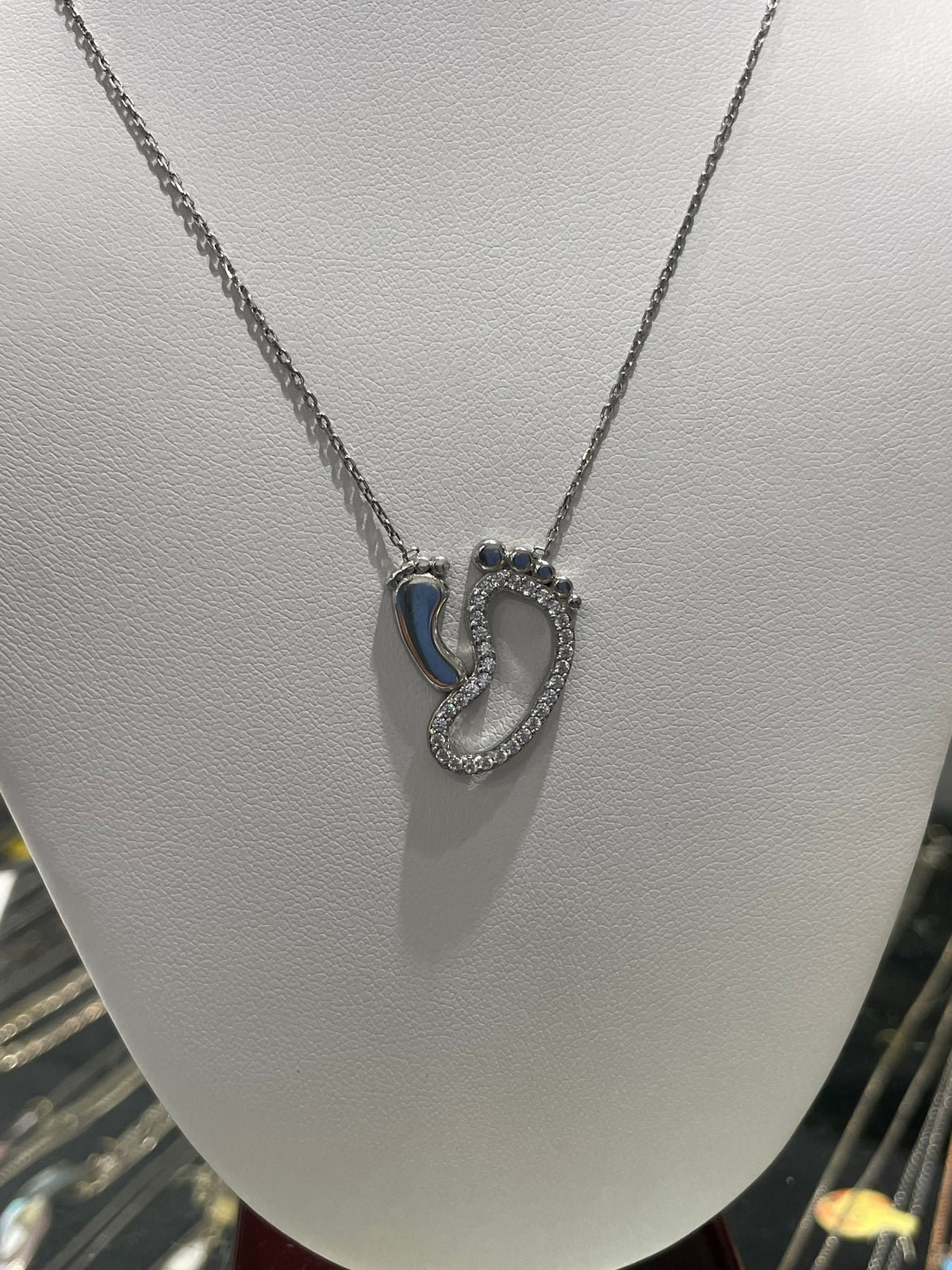 925 Sterling Silver Mother to Be Foot Side by Side Sparkling Cz Necklace