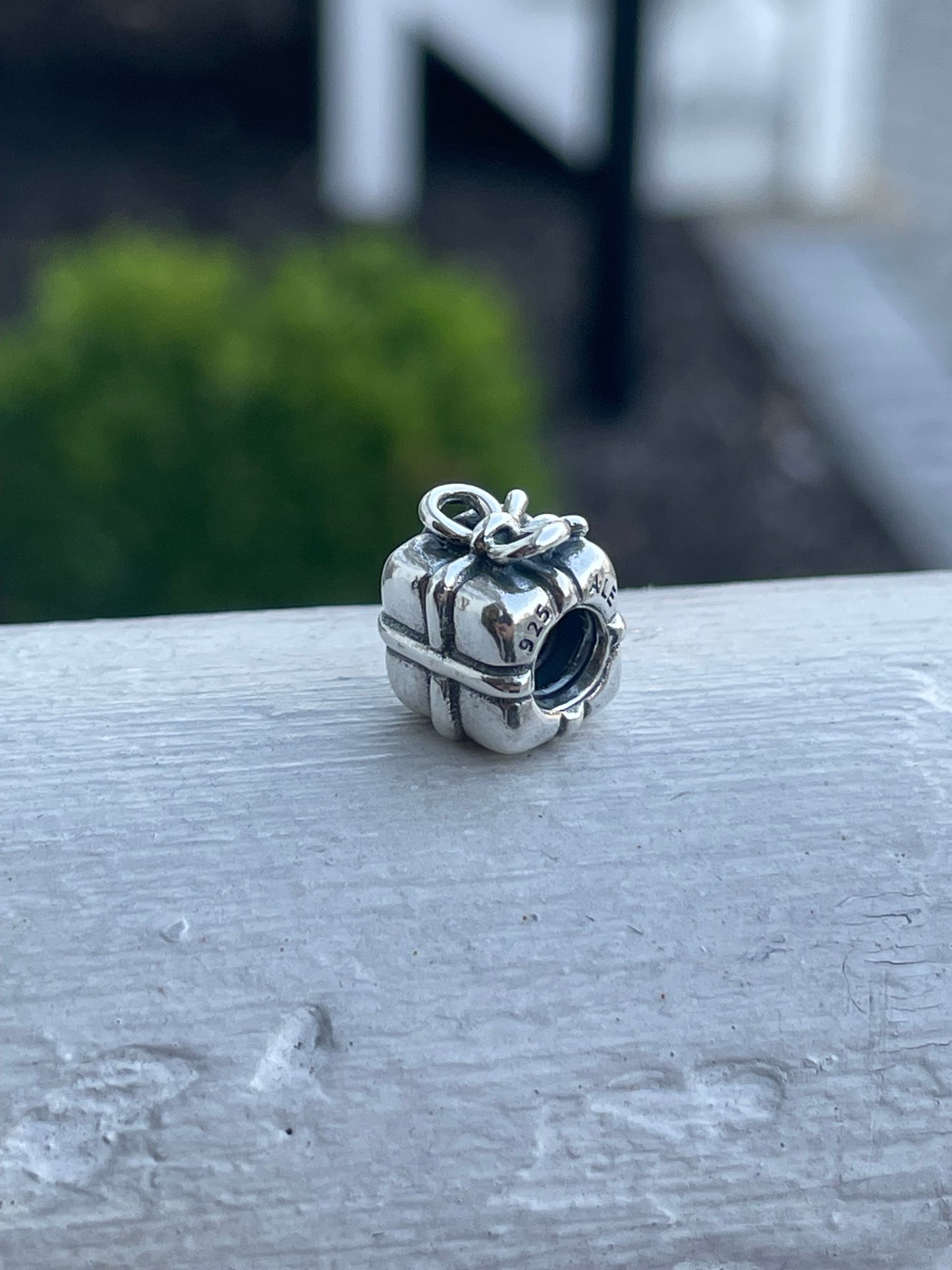 Pandora Present Gift Box Charm 790300
