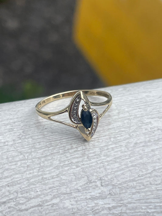 10k Gold Petite Marquis Sapphire Ring Size 7.5