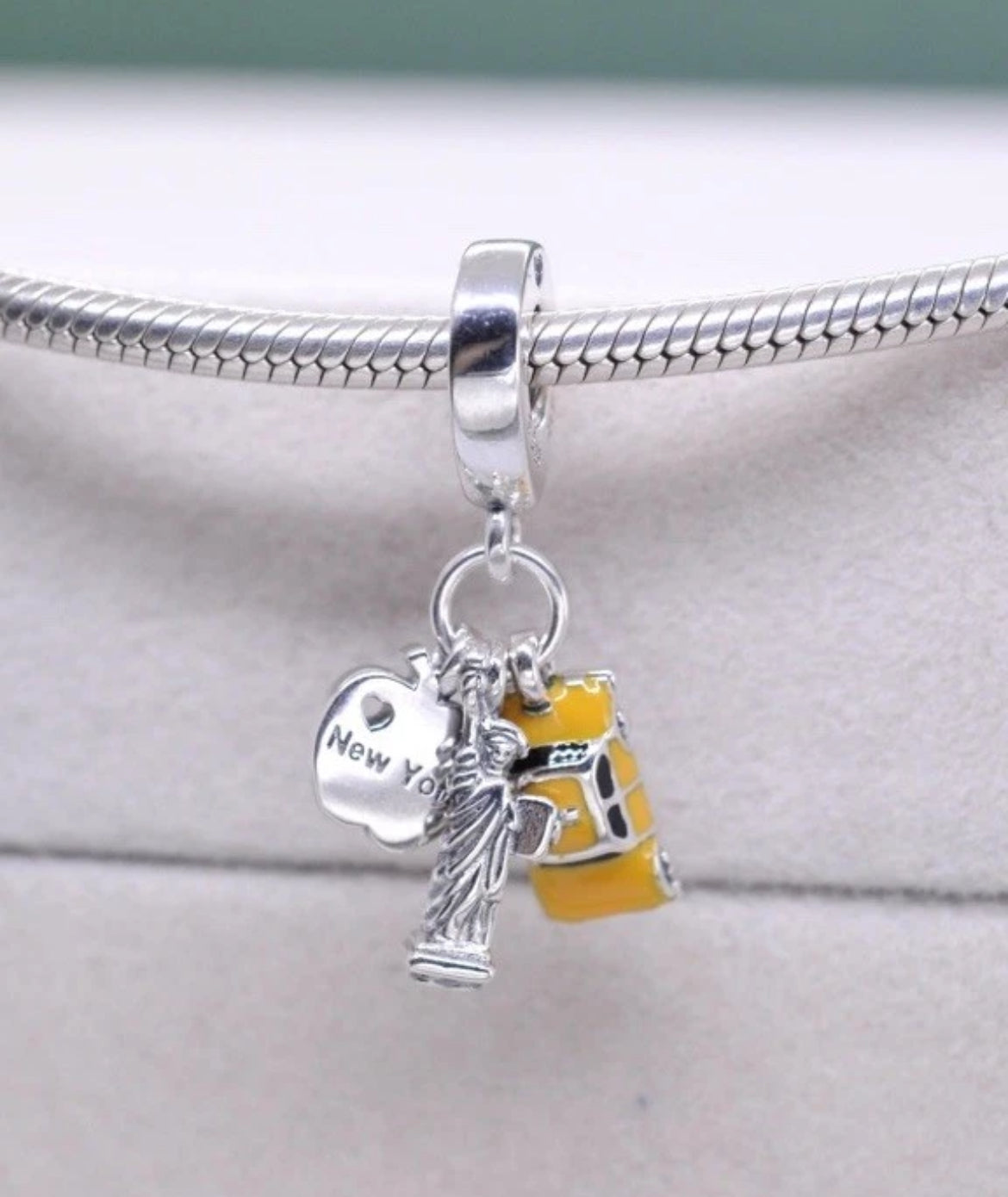 Pandora NYC Highlights Trio Dangle New York City Charm