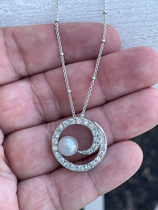 925 Sterling Silver Sparkling Swirl Pearl Necklace