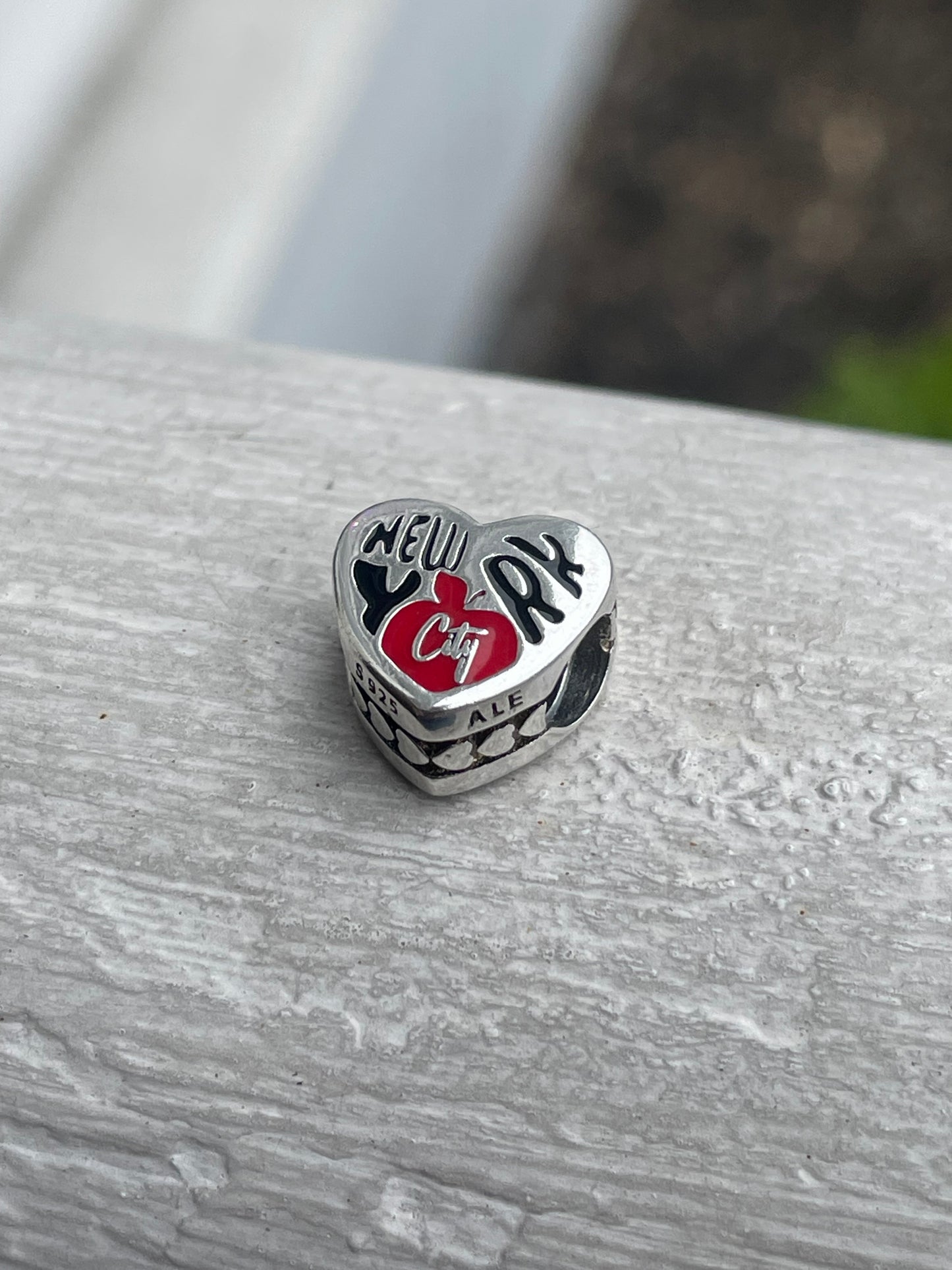 Pandora New York City Exclusive Silver Signet Heart Travel Graffiti Charm