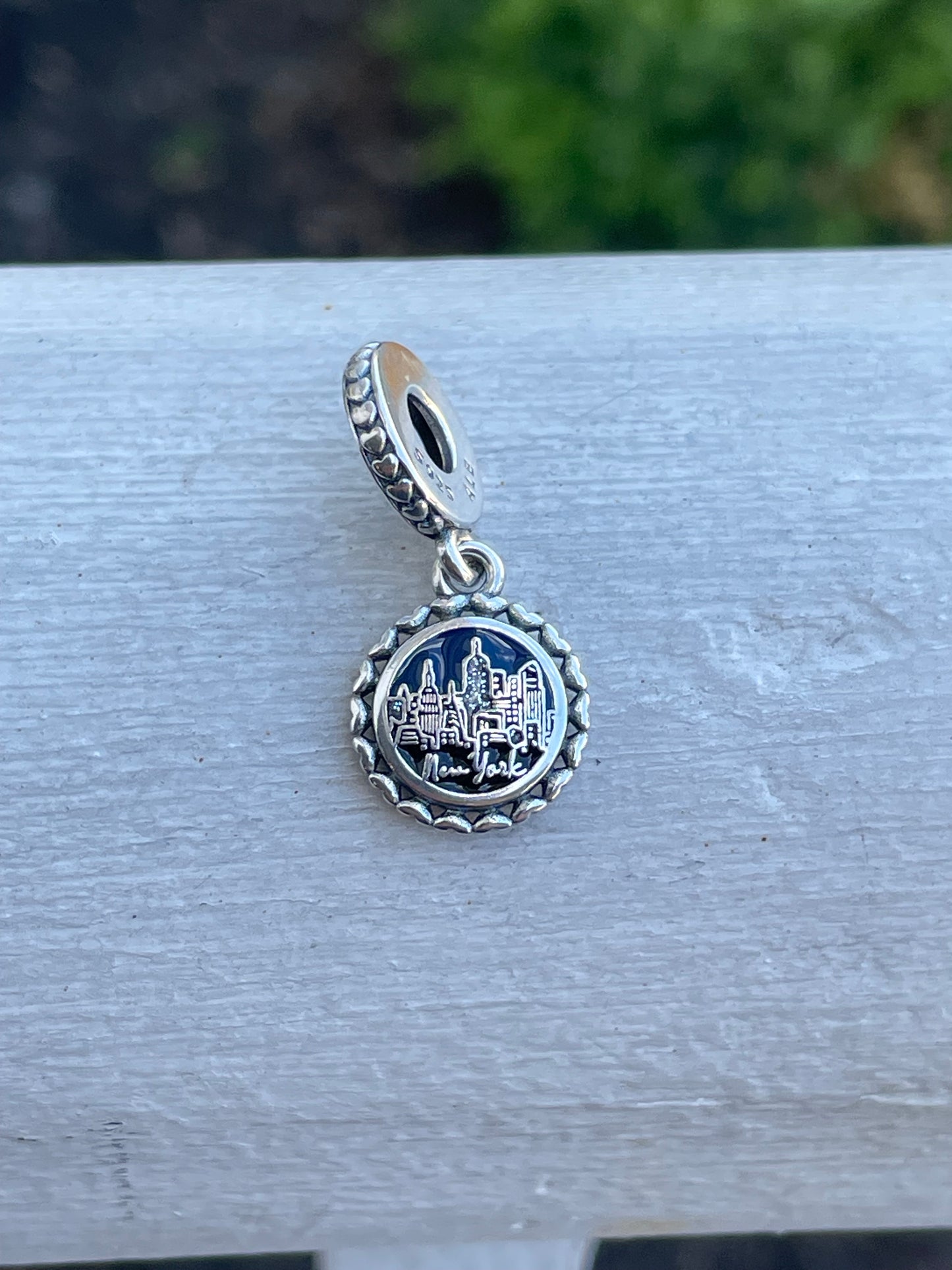 Pandora New York City Exclusive City that never sleeps Silver Signet Travel Dangle Charm