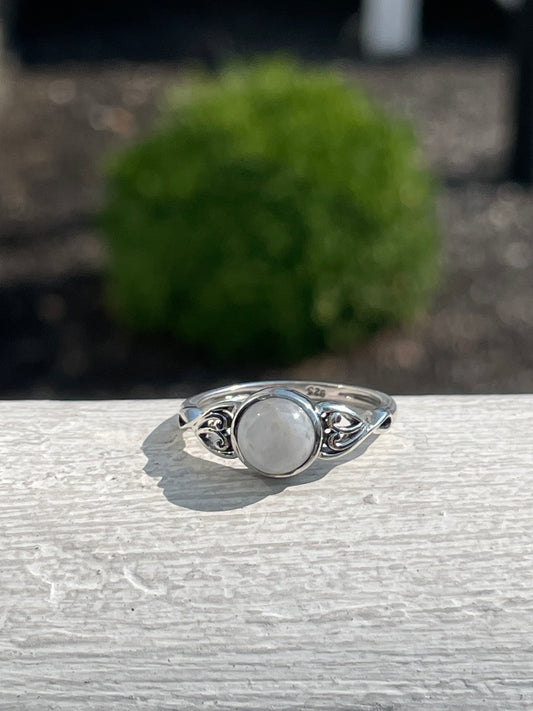 925 Sterling Silver Petite Moonstone Solitaire Ring Size 7
